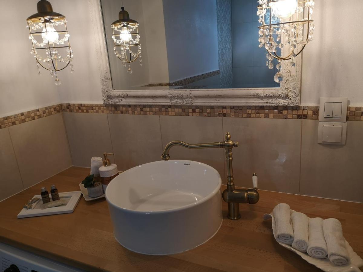 Penthouse Luxury Lägenhet Resita Exteriör bild