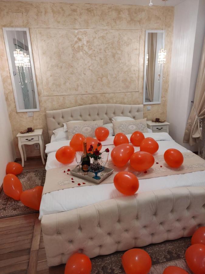 Penthouse Luxury Lägenhet Resita Exteriör bild