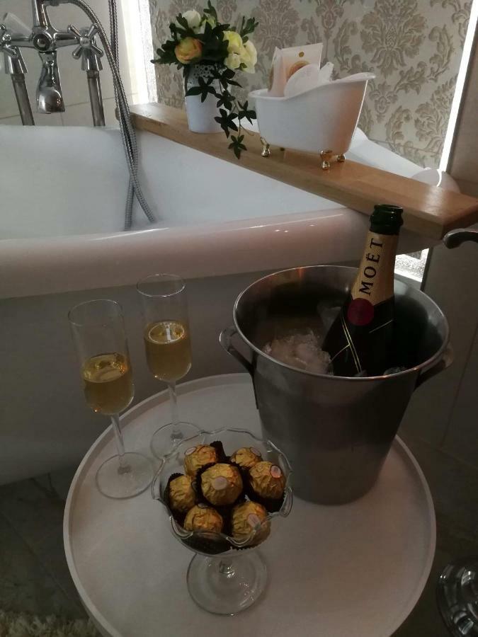Penthouse Luxury Lägenhet Resita Exteriör bild