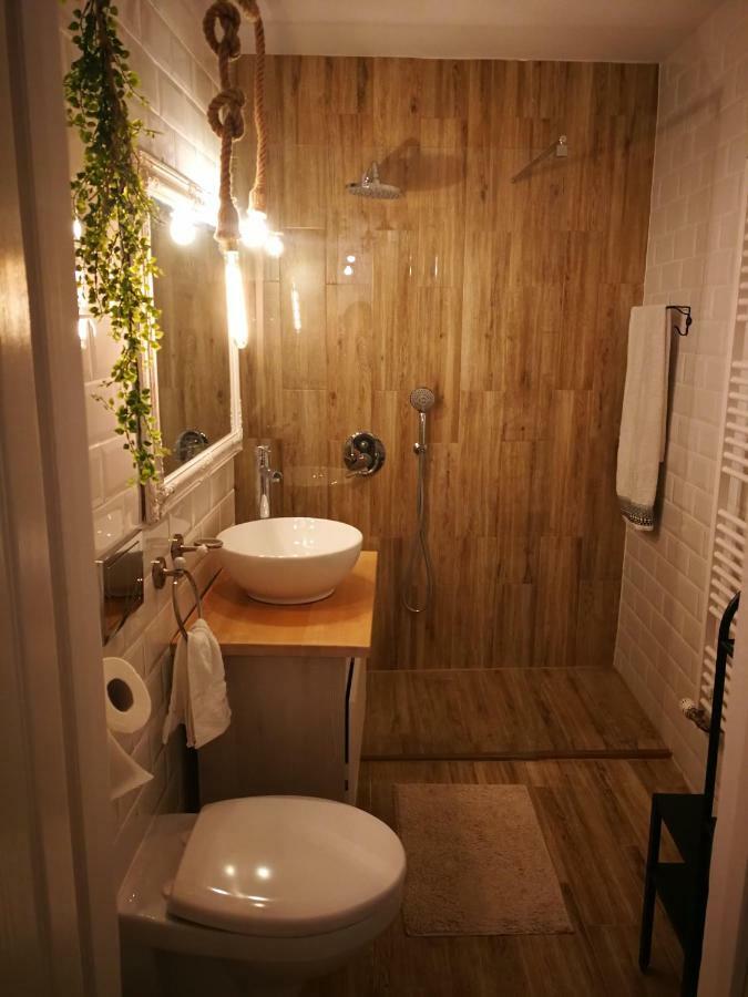 Penthouse Luxury Lägenhet Resita Exteriör bild